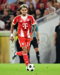 完美开局！迪亚斯加盟拜仁后正赛首秀，收获首球+首冠